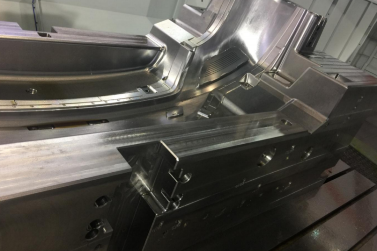 car mold by CNC gantry machine car mold by CNC gantry machine